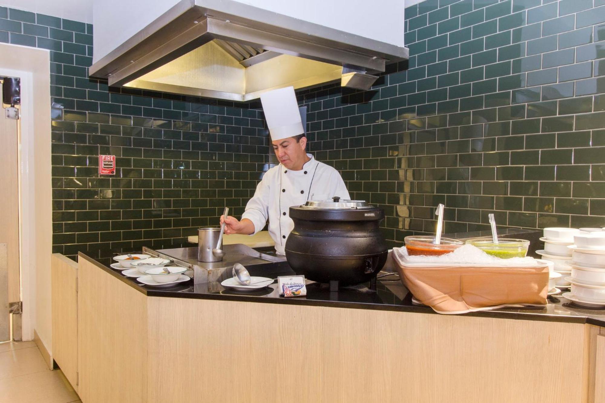 Holiday Inn Puebla La Noria By Ihg Экстерьер фото